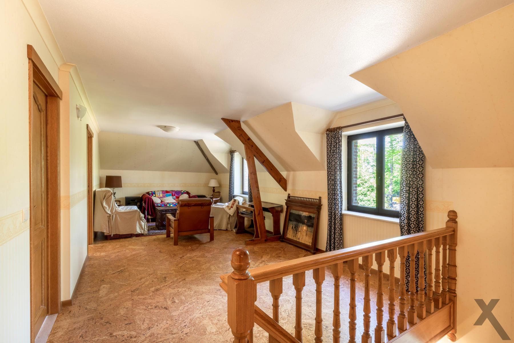 Ruime woning op een perceel van 3.250 m2 in een doodlopende straat. — foto 18