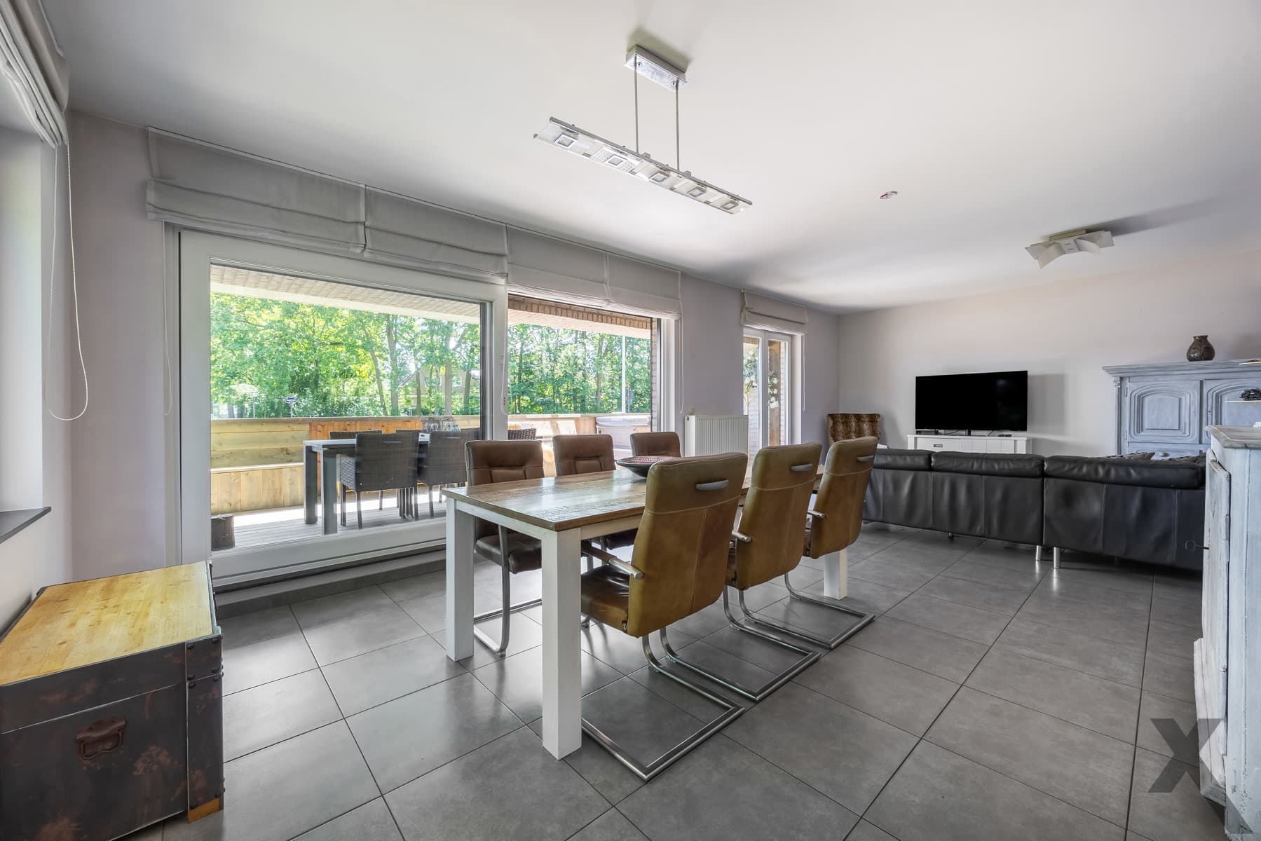 Mooi gelijkvloers hoekappartement met terras en tuintje — foto 5