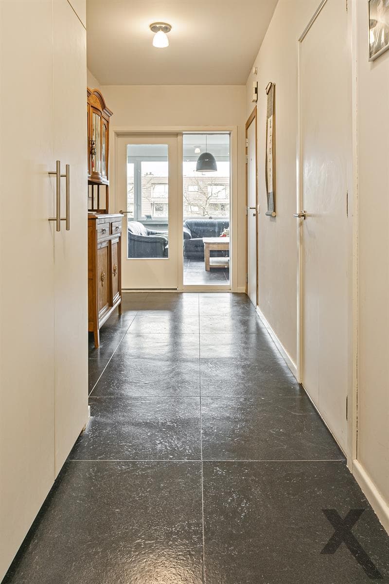 Gerenoveerd lichtrijk appartement op het 4e verdiep. — foto 12