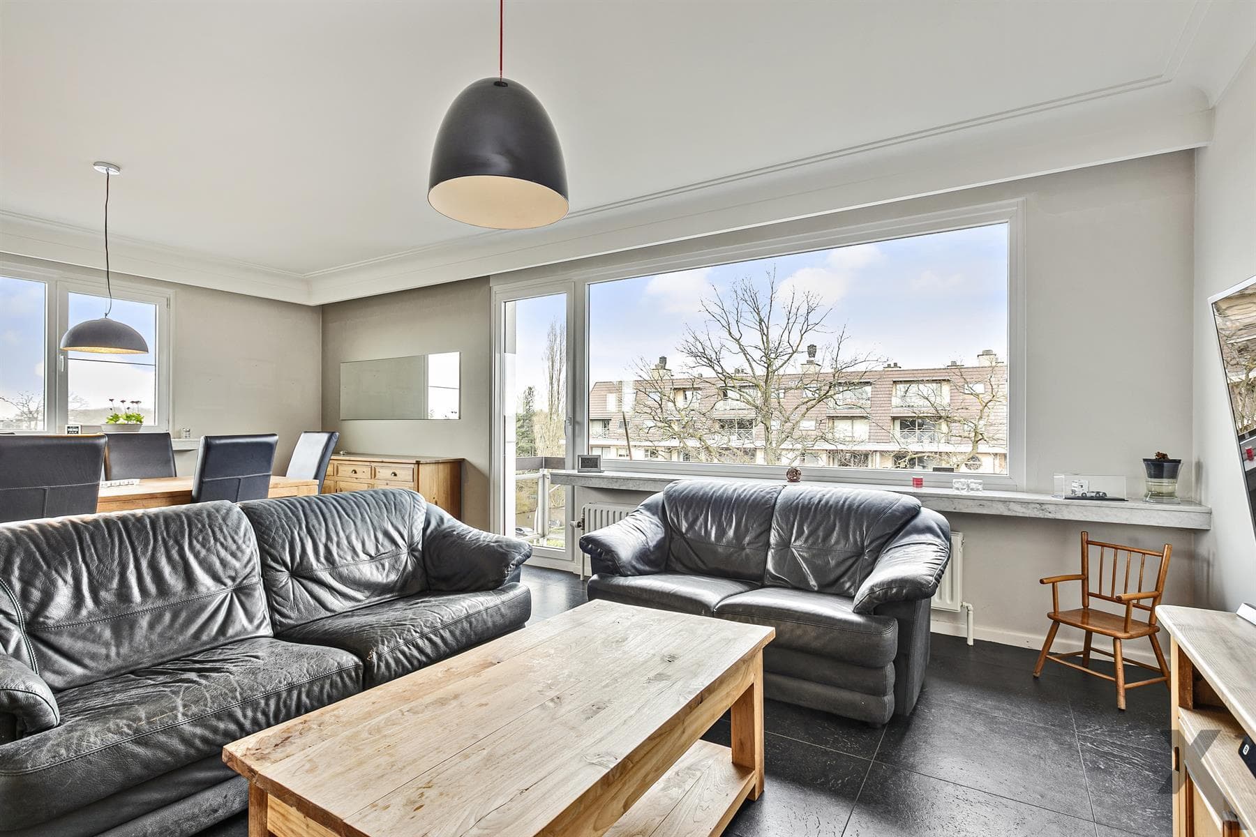 Gerenoveerd lichtrijk appartement op het 4e verdiep. — foto 4