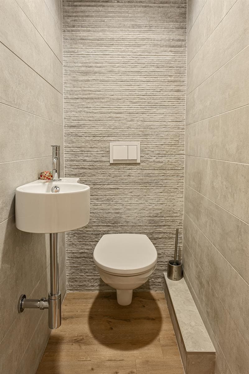 Lichtrijk, centraal en volledig gerenoveerd appartement op de 3e verdieping — foto 8