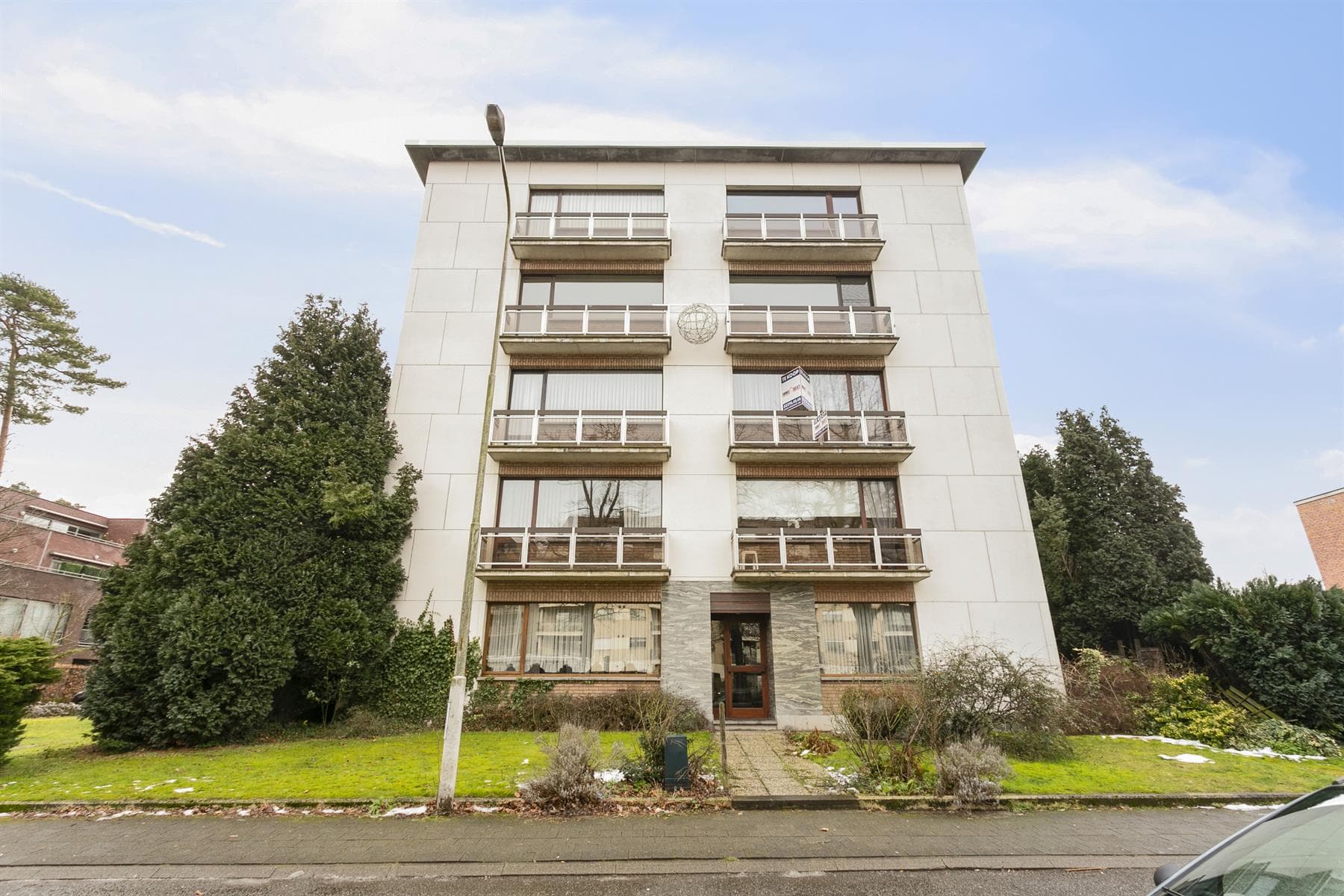Lichtrijk, centraal en volledig gerenoveerd appartement op de 3e verdieping — foto 18