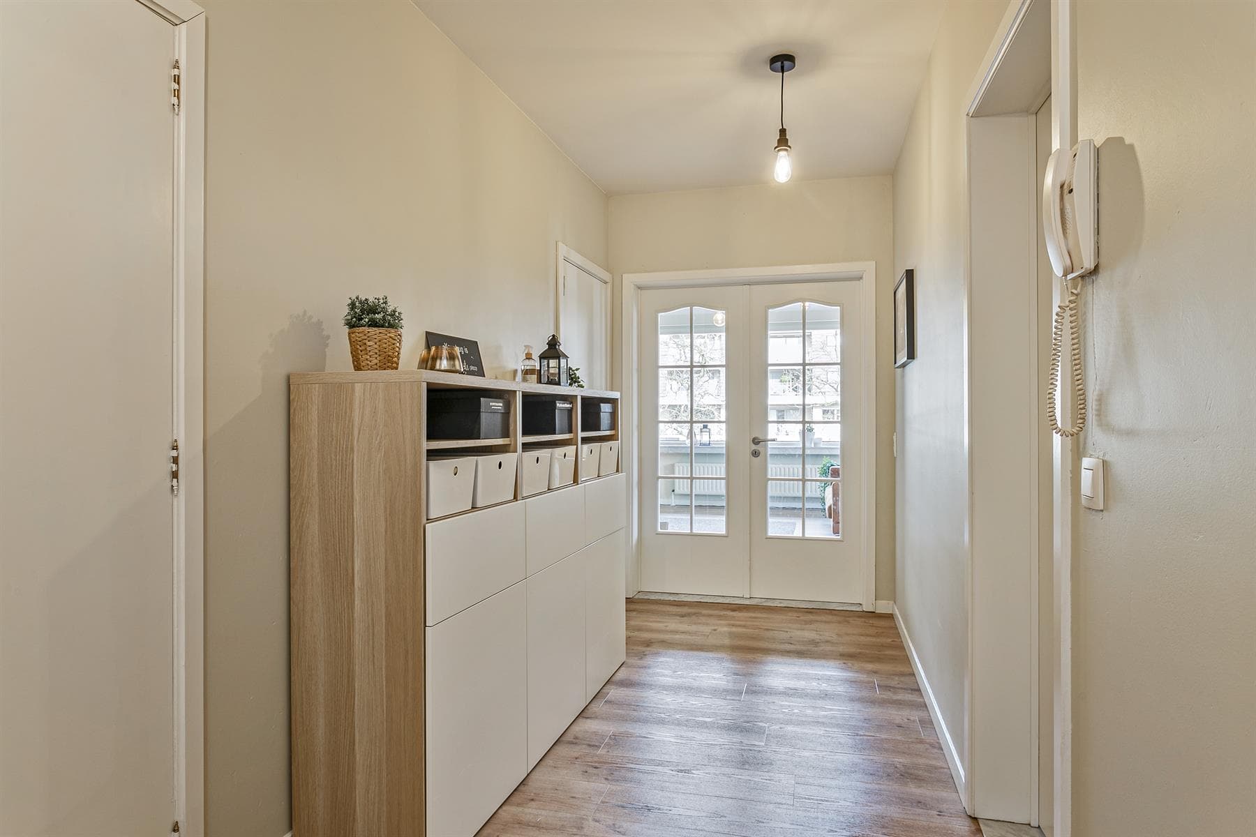 Lichtrijk, centraal en volledig gerenoveerd appartement op de 3e verdieping — foto 6