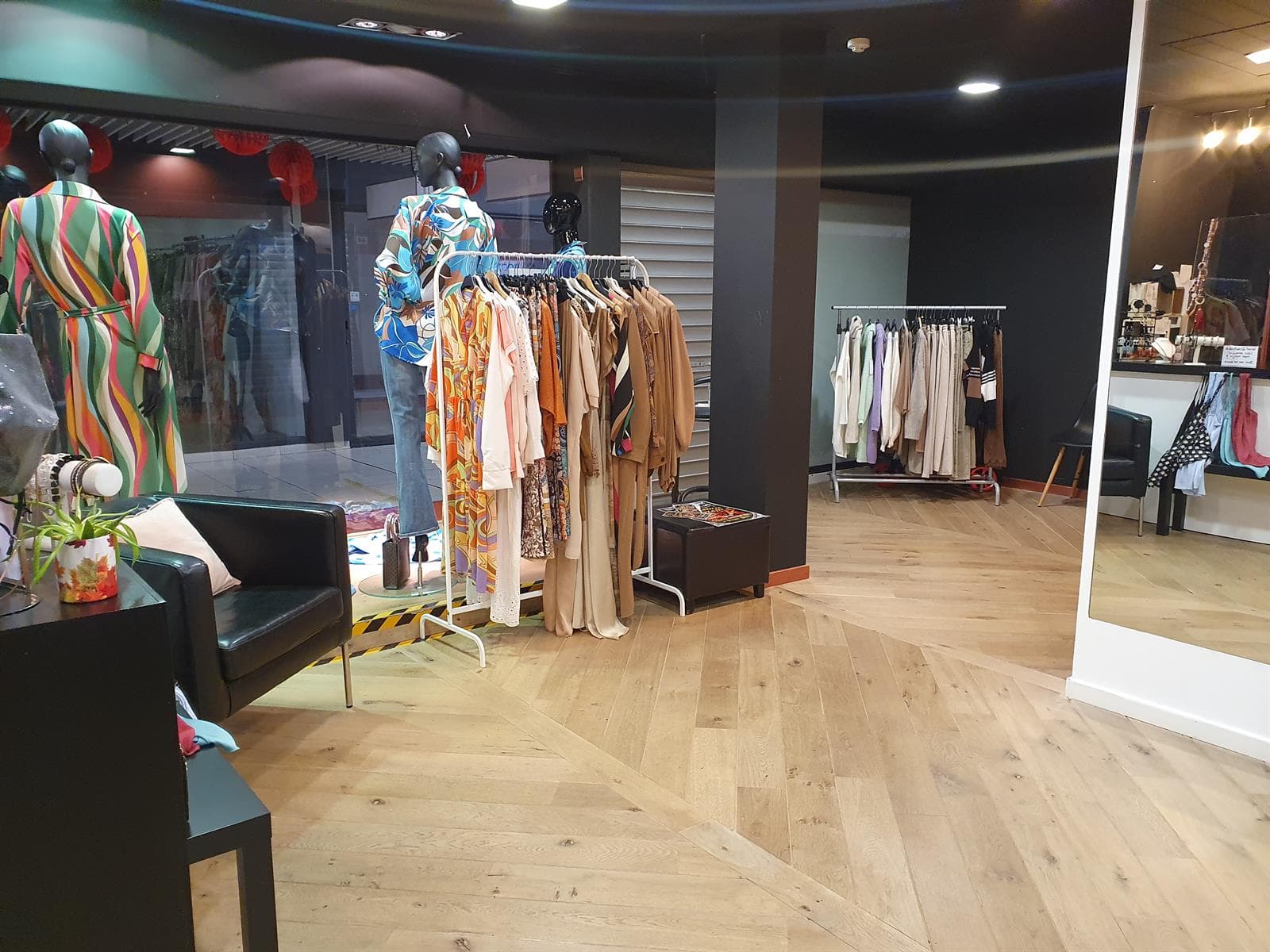 Centraal gelegen winkelruimte van 78m² — foto 8