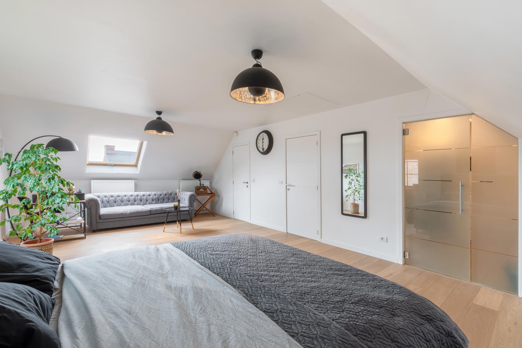Instapklare ruime woning met 4 ruime slpk. en 2bk. — foto 8