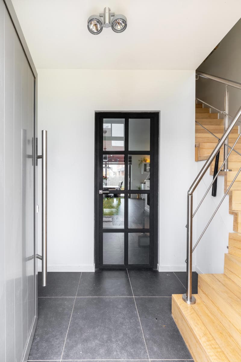 Instapklare ruime woning met 4 ruime slpk. en 2bk. — foto 2