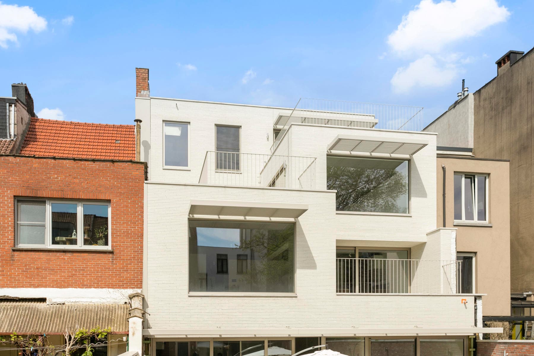 Nieuwbouwappartement op de derde verdieping met zonnig terras — foto 20
