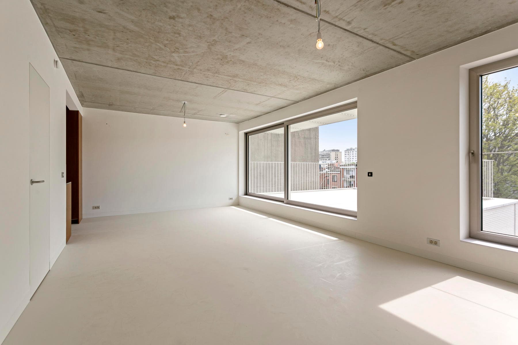 Nieuwbouwappartement op de derde verdieping met zonnig terras — foto 5