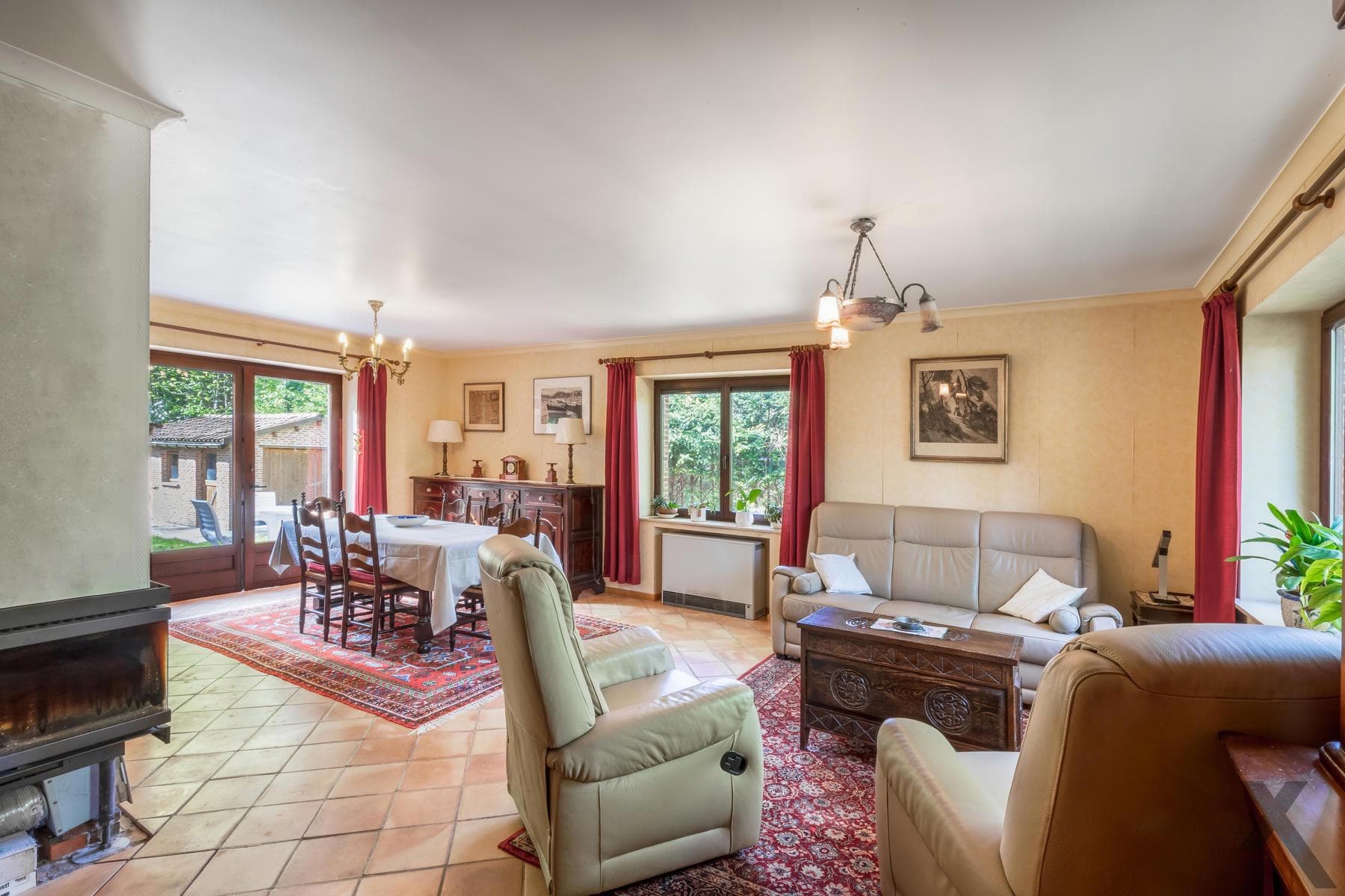 Ruime woning op een perceel van 3.250 m2 in een doodlopende straat. — foto 6
