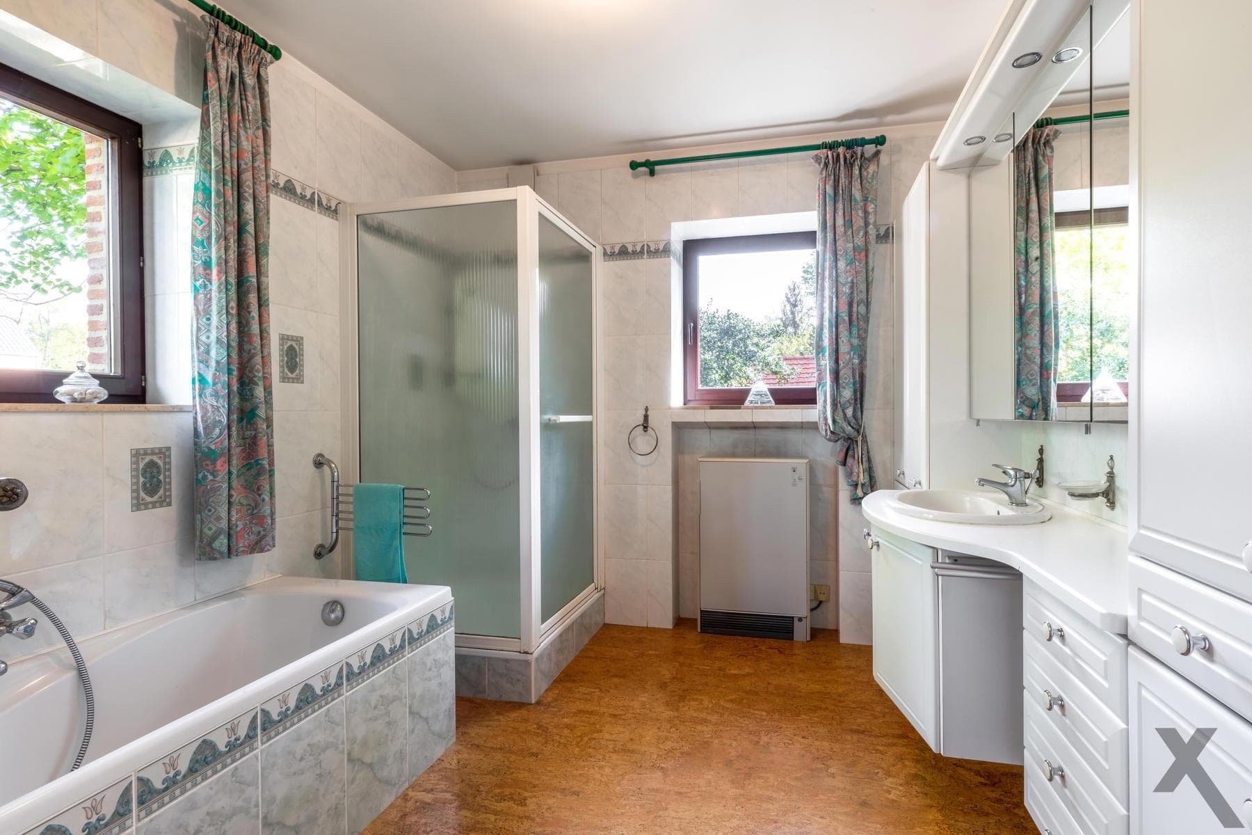 Ruime woning op een perceel van 3.250 m2 in een doodlopende straat. — foto 15