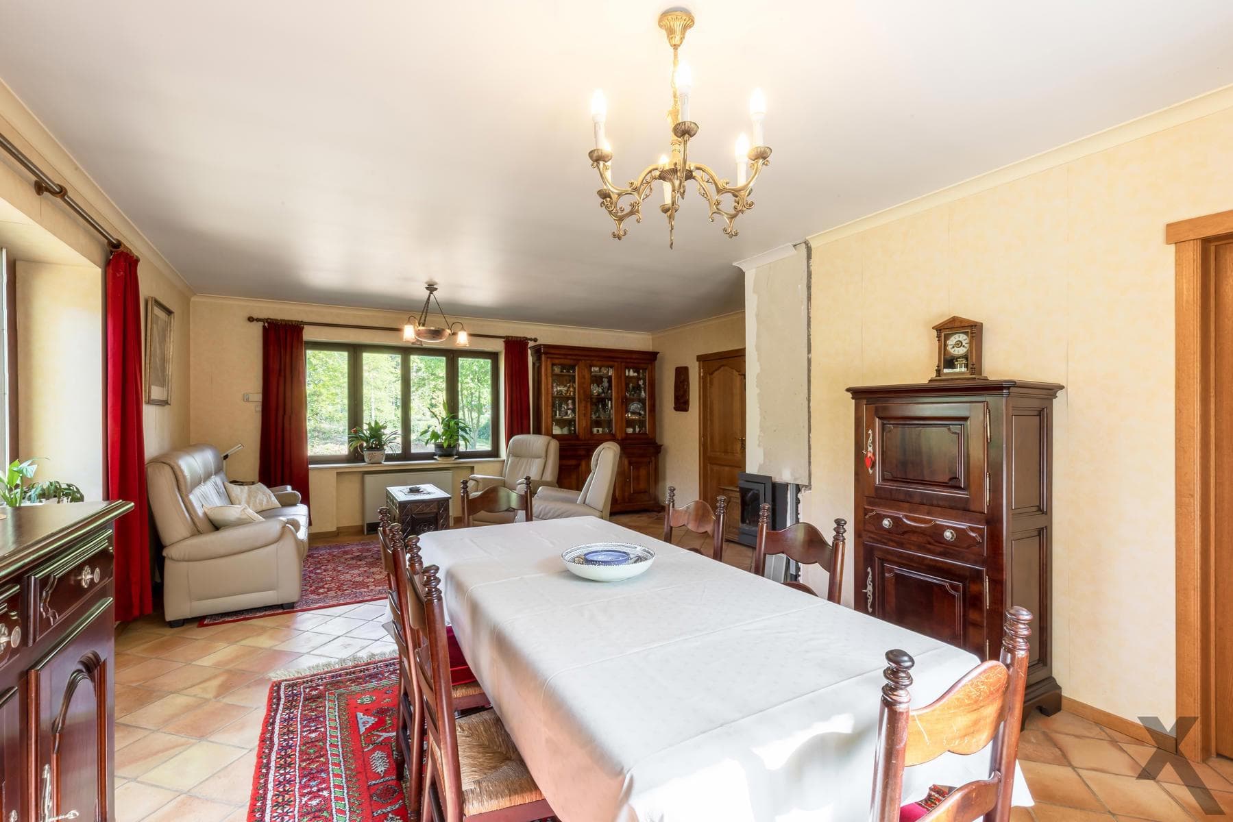 Ruime woning op een perceel van 3.250 m2 in een doodlopende straat. — foto 7