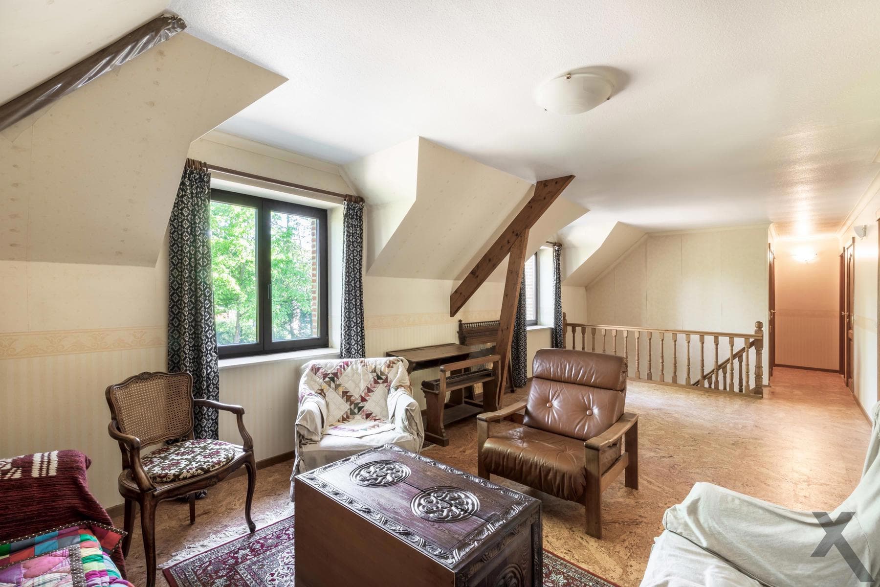 Ruime woning op een perceel van 3.250 m2 in een doodlopende straat. — foto 17