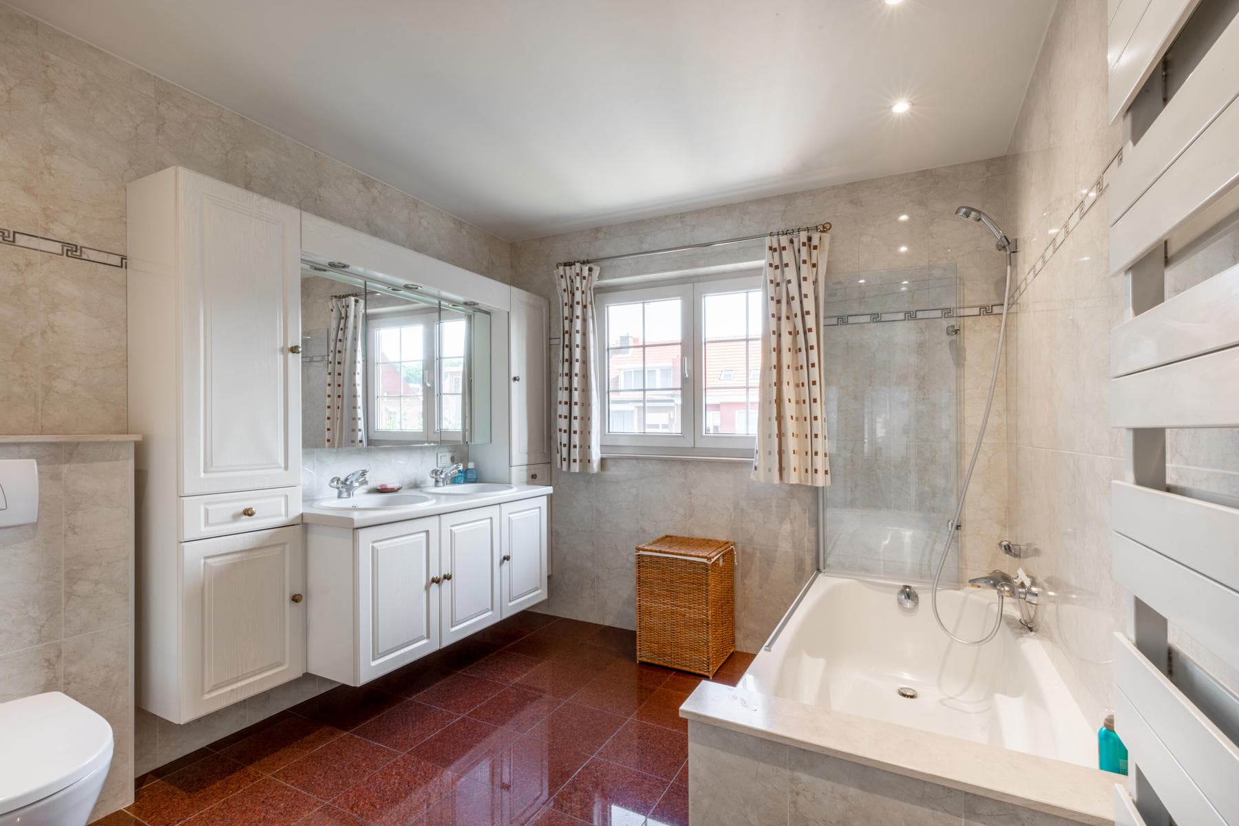 Ruime woning met bouwgrond in doodlopend straatje — foto 13