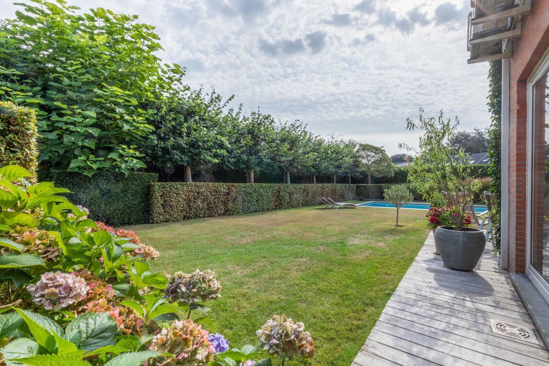 Ruime woning met bouwgrond in doodlopend straatje — foto 18