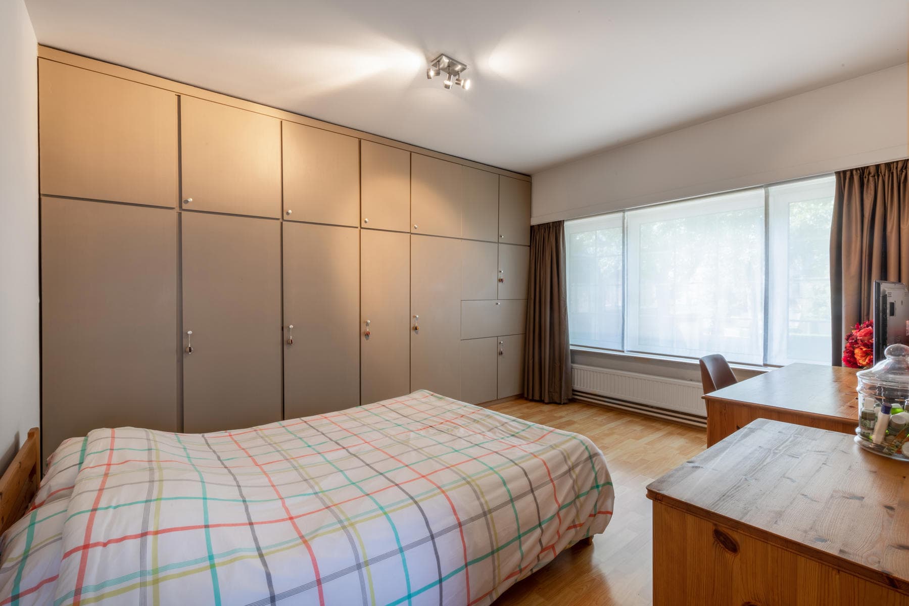 Ruime woning met bouwgrond in doodlopend straatje — foto 11