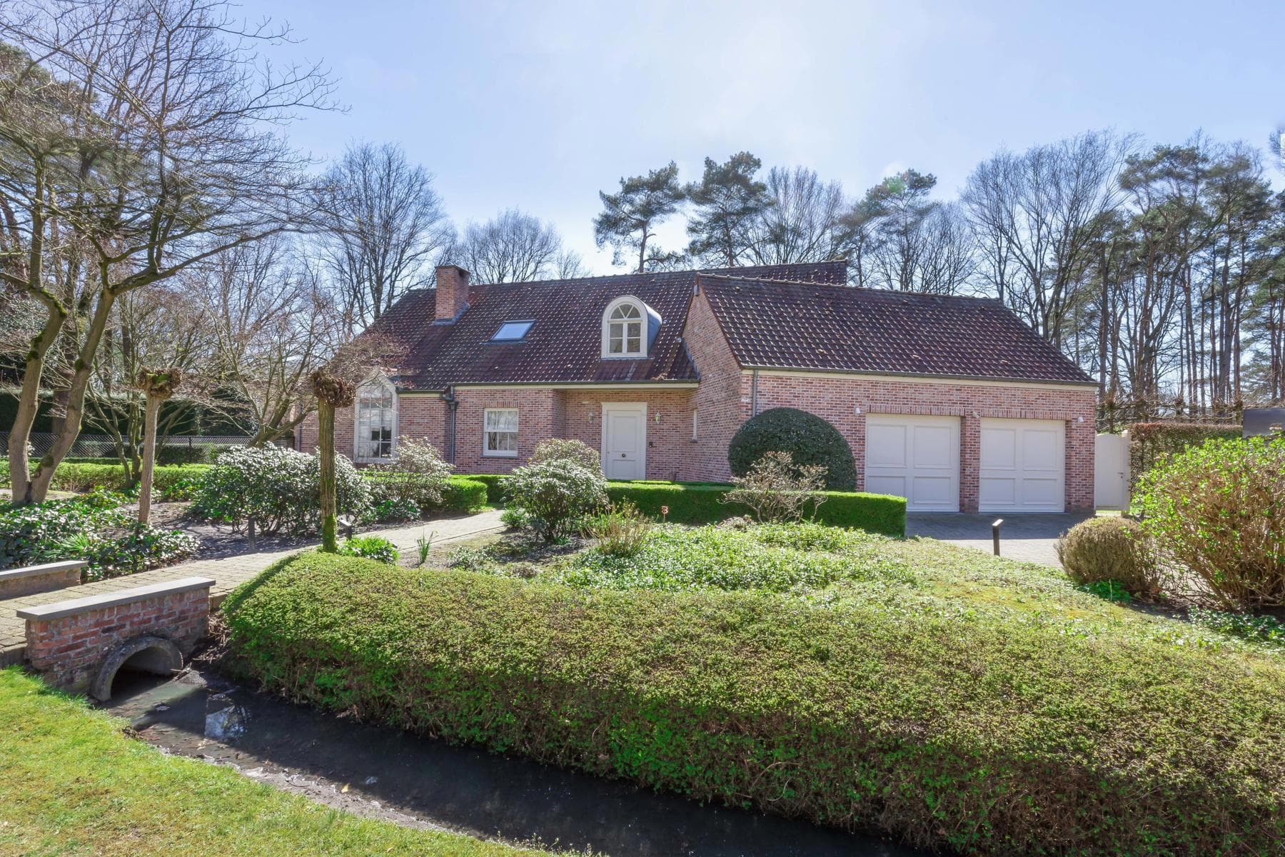 Mooi gerenoveerde villa met zeer gunstig EPC (A) te Zoersel — foto 1