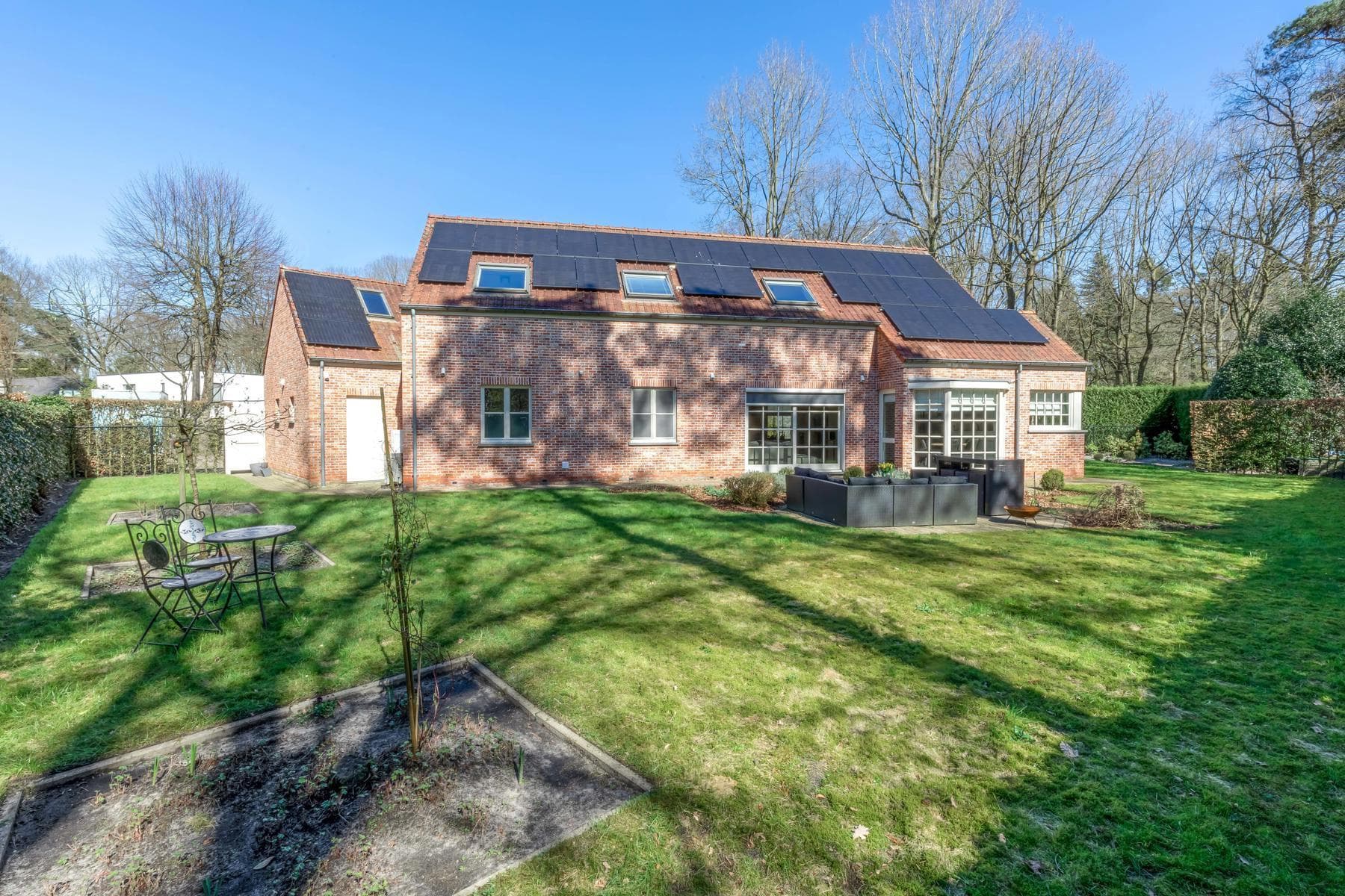 Mooi gerenoveerde villa met zeer gunstig EPC (A) te Zoersel — foto 31