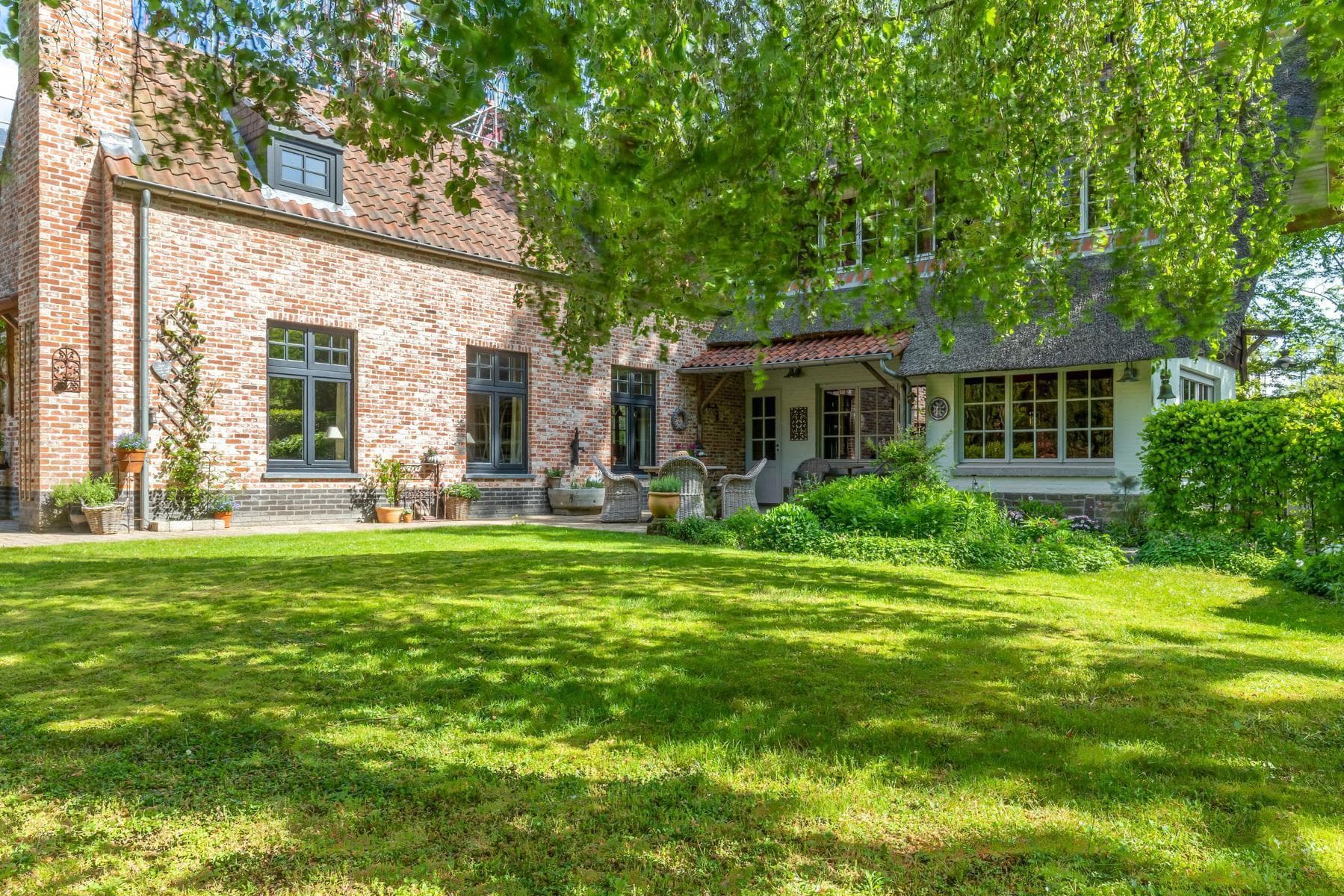 Karaktervolle rieten kap woning met aanbouw op 4.334 m² (ZW) — foto 3