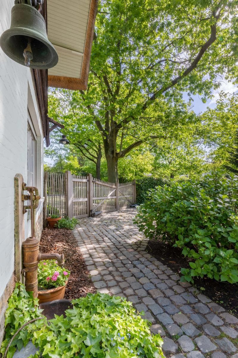 Karaktervolle rieten kap woning met aanbouw op 4.334 m² (ZW) — foto 38
