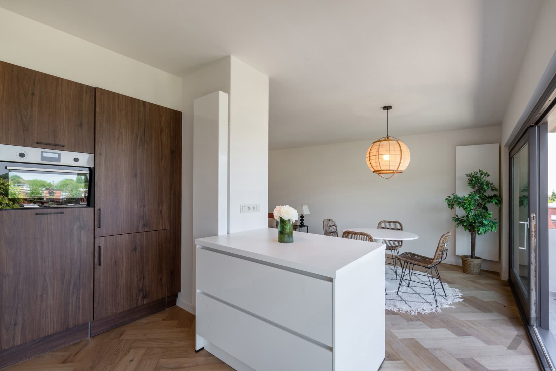 Ruim en trendy gerenoveerd appt in wijk Buizegem te Edegem — foto 3