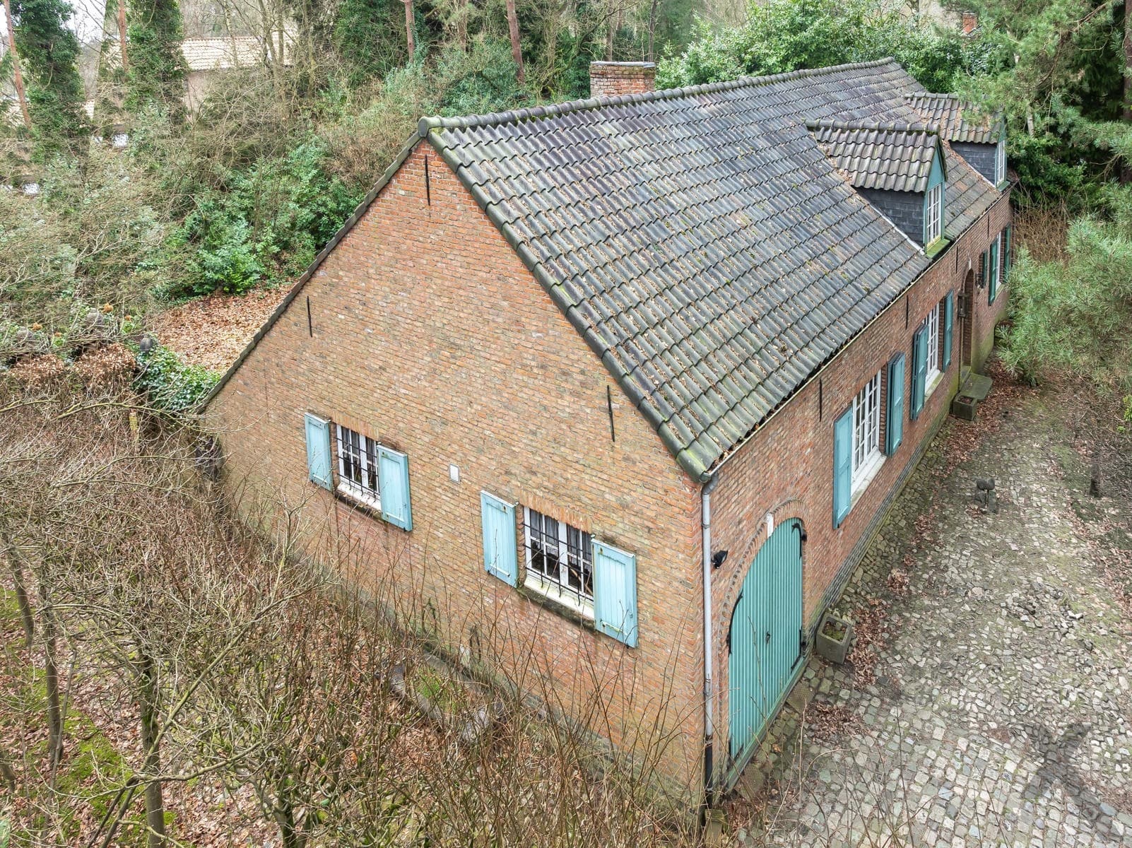 Uiterst charmant renovatieproject op 2.132 m² (ZW) — foto 34