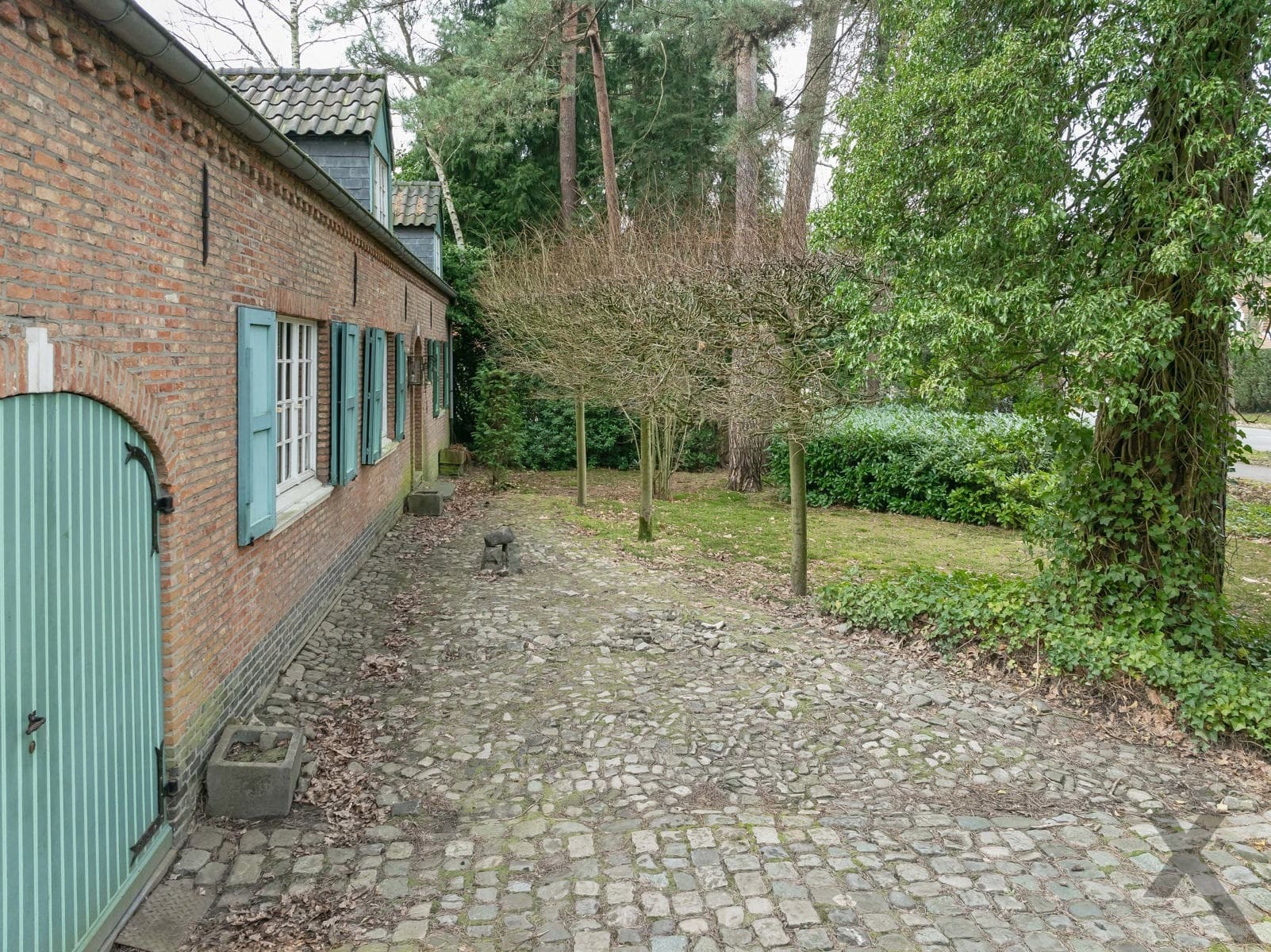 Uiterst charmant renovatieproject op 2.132 m² (ZW) — foto 36