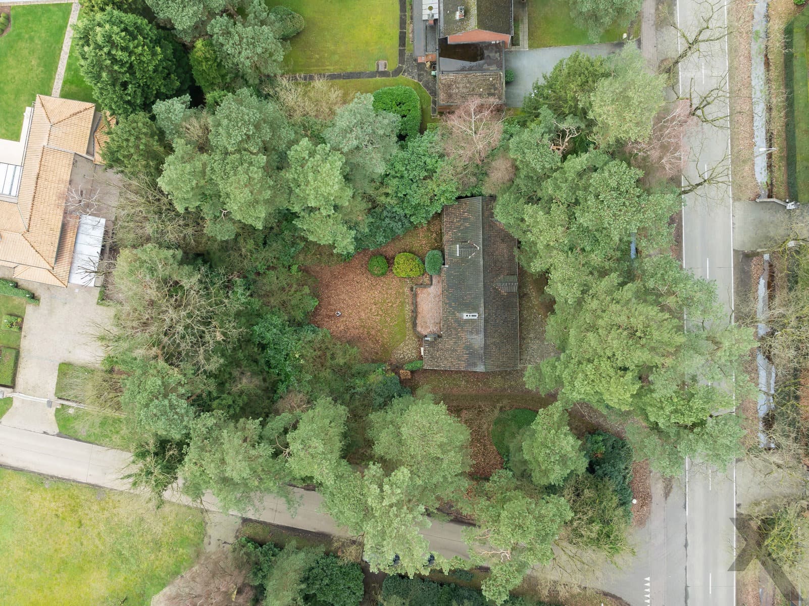 Uiterst charmant renovatieproject op 2.132 m² (ZW) — foto 3