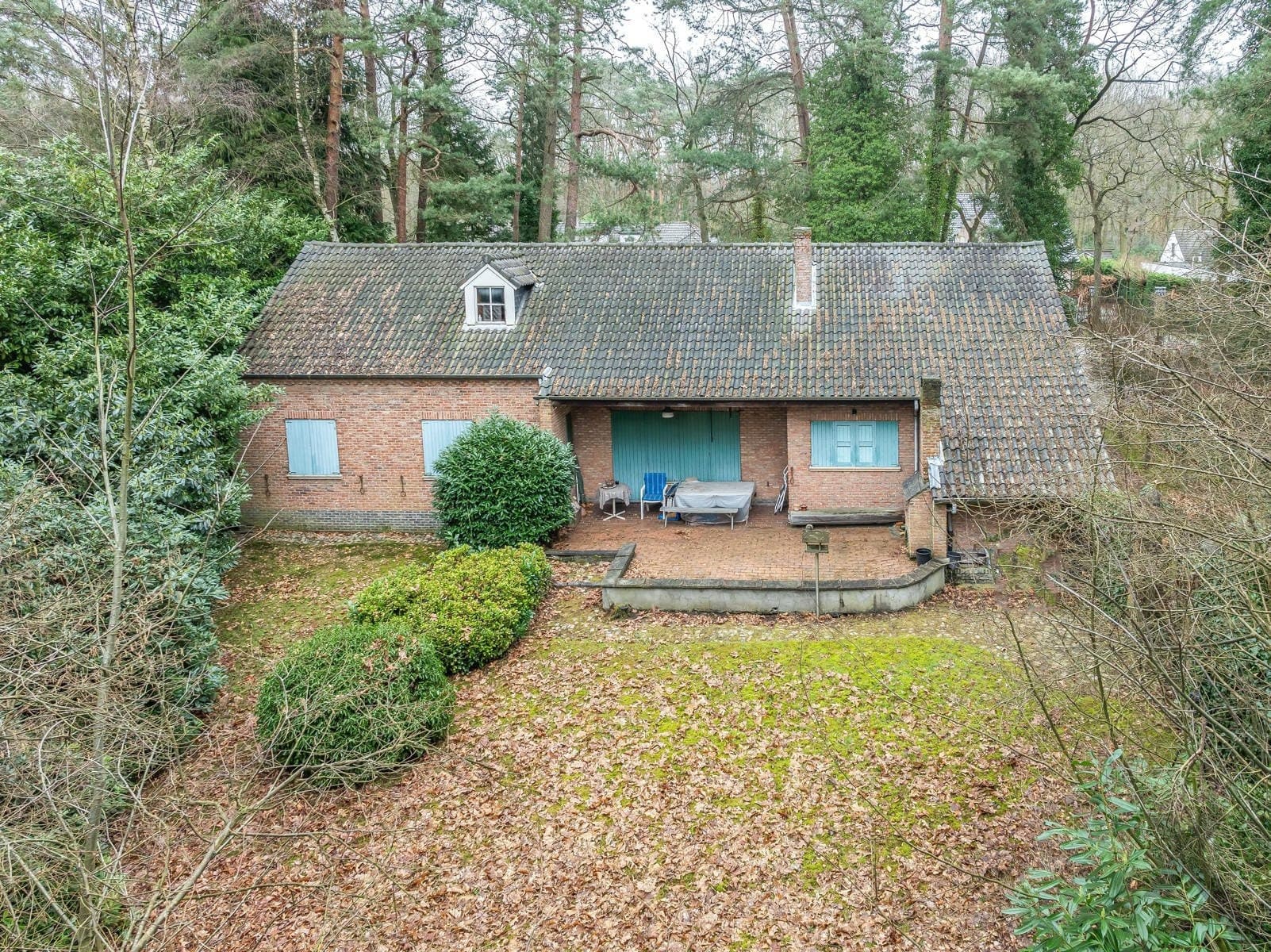 Uiterst charmant renovatieproject op 2.132 m² (ZW) — foto 2