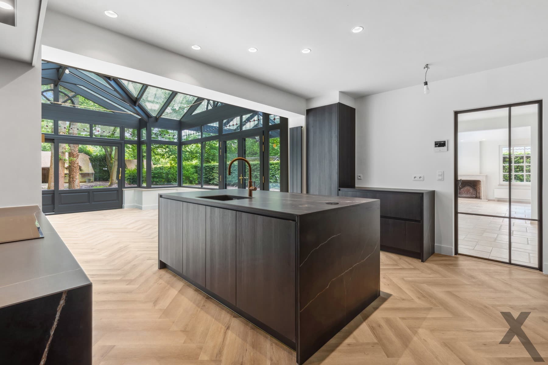 Volledig gerenoveerde en ruime villa op 2.203 m² (EPC - A) — foto 3
