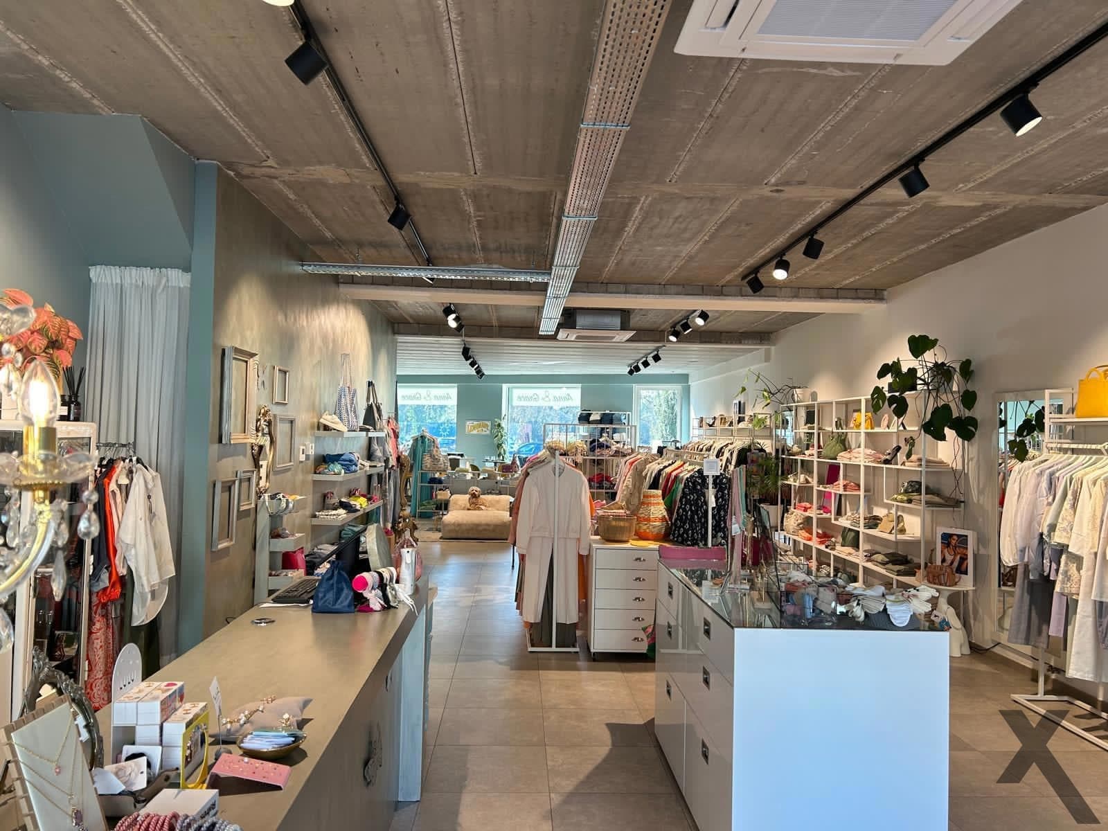 Uniek, instapklaar commercieel pand op toplocatie Schilde! — foto 4