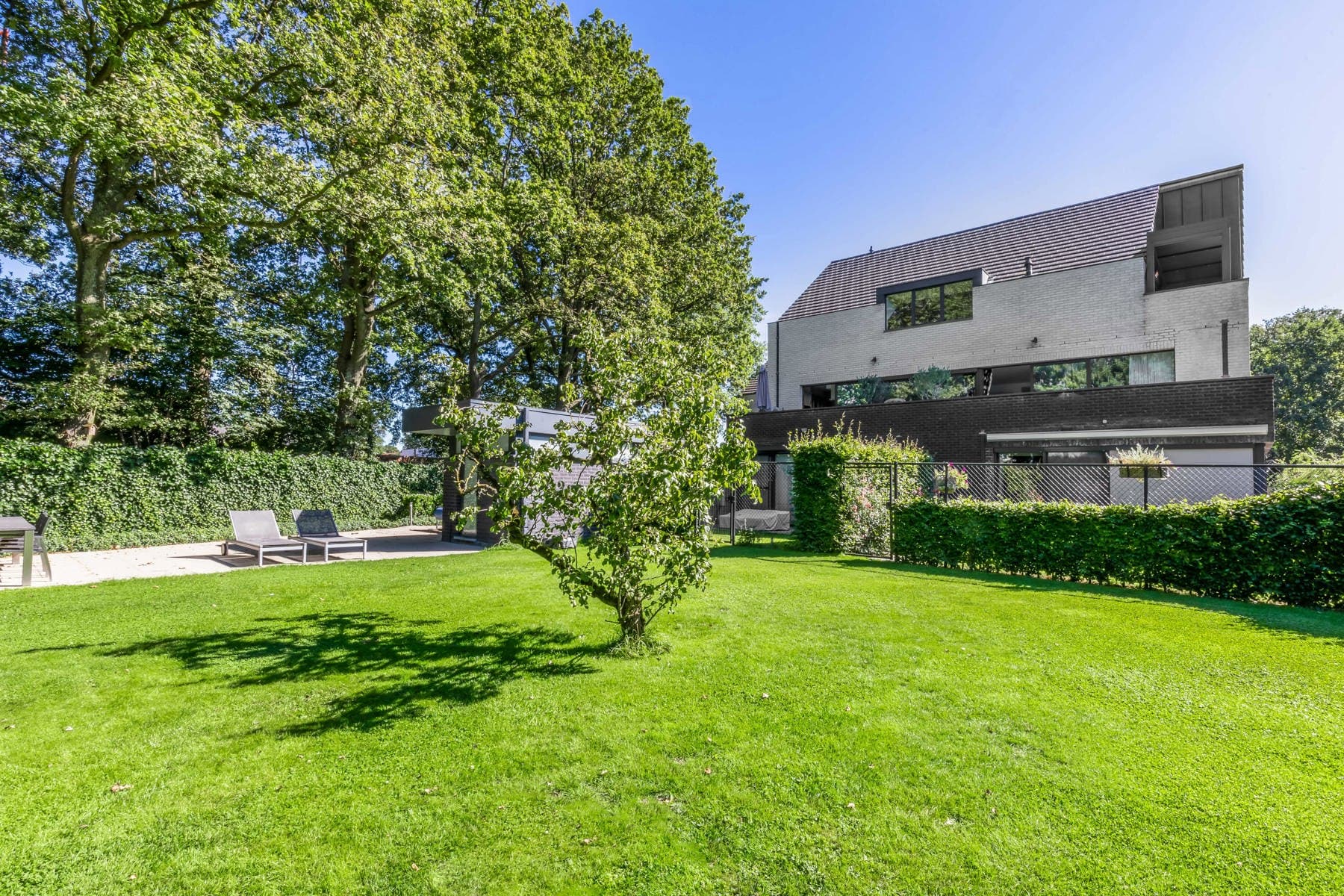 Luxueus appartement met tuin en zwembad in 's Gravenwezel — foto 24