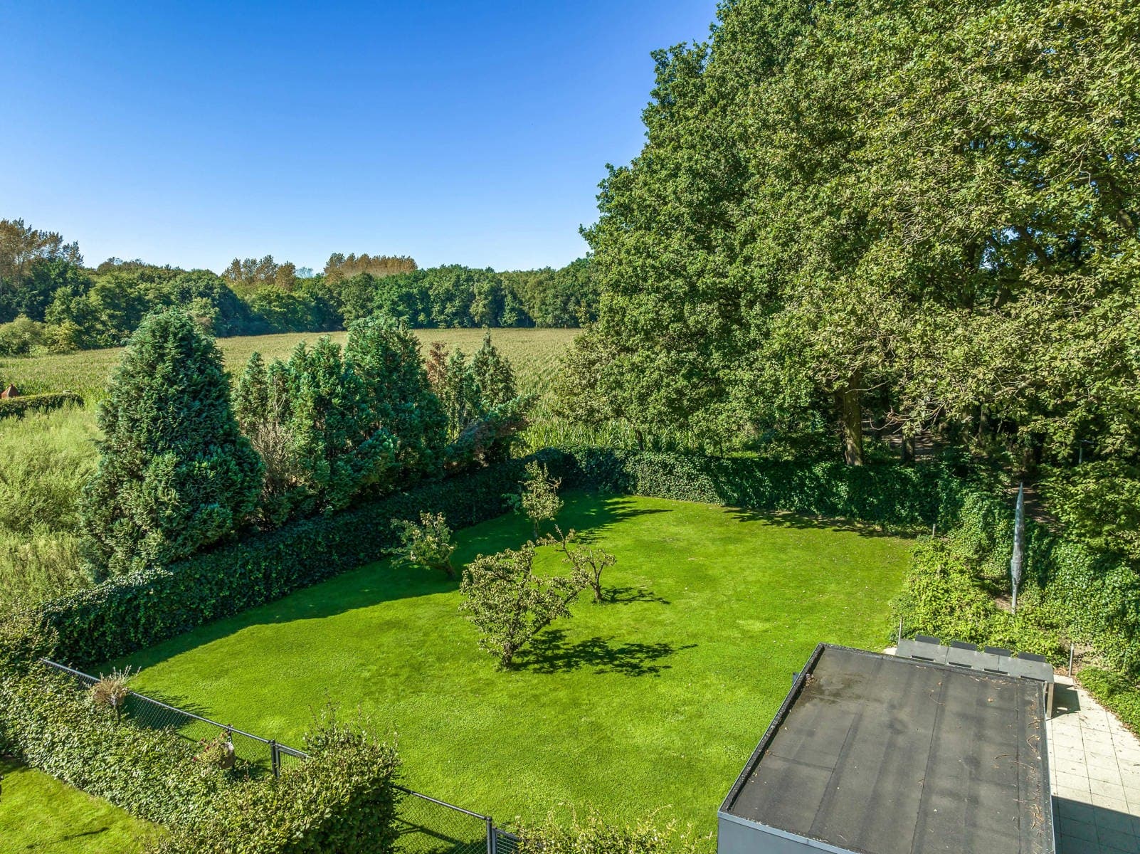 Luxueus appartement met tuin en zwembad in 's Gravenwezel — foto 23