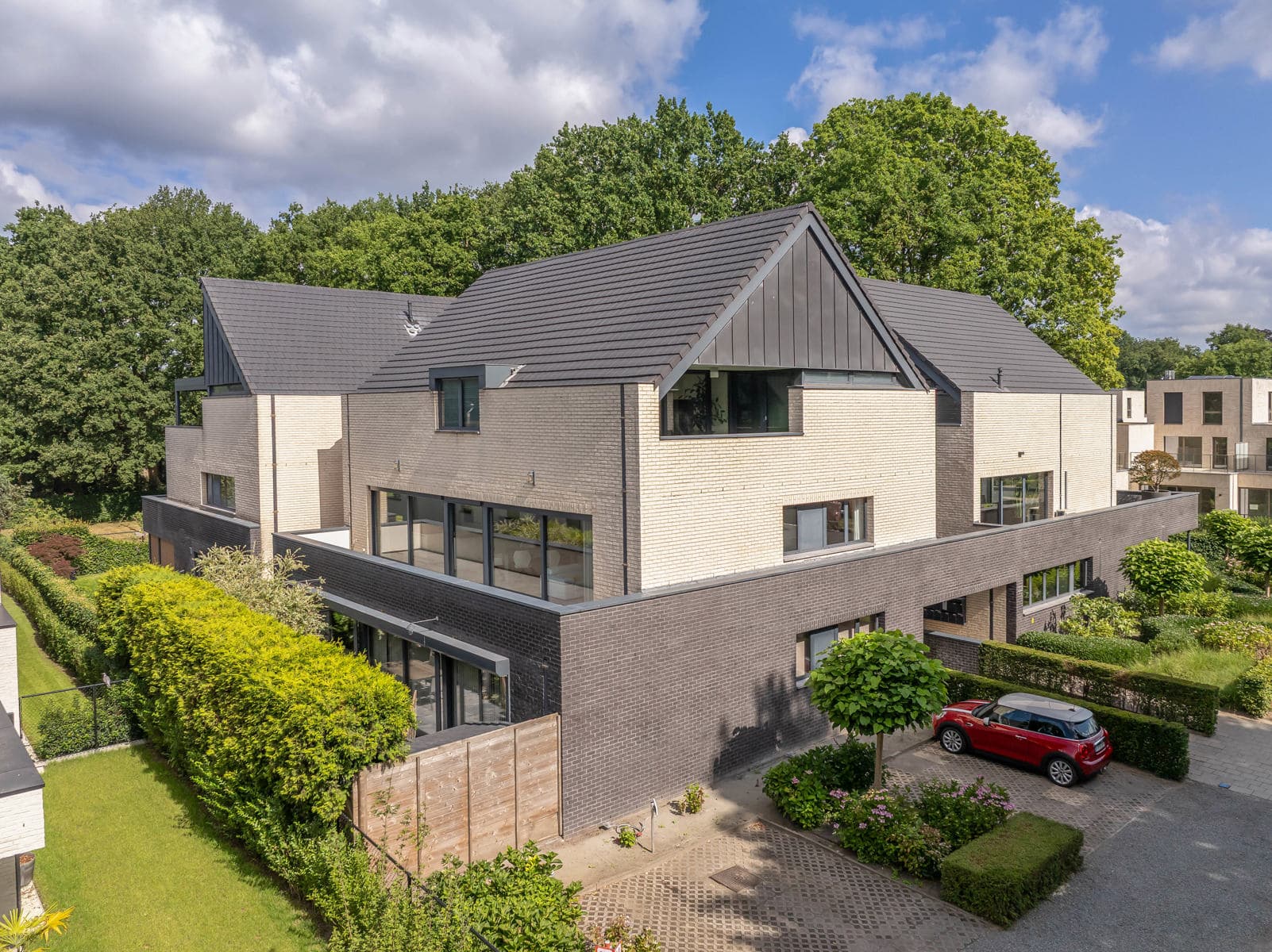 Luxueus appartement met tuin en zwembad in 's Gravenwezel — foto 1