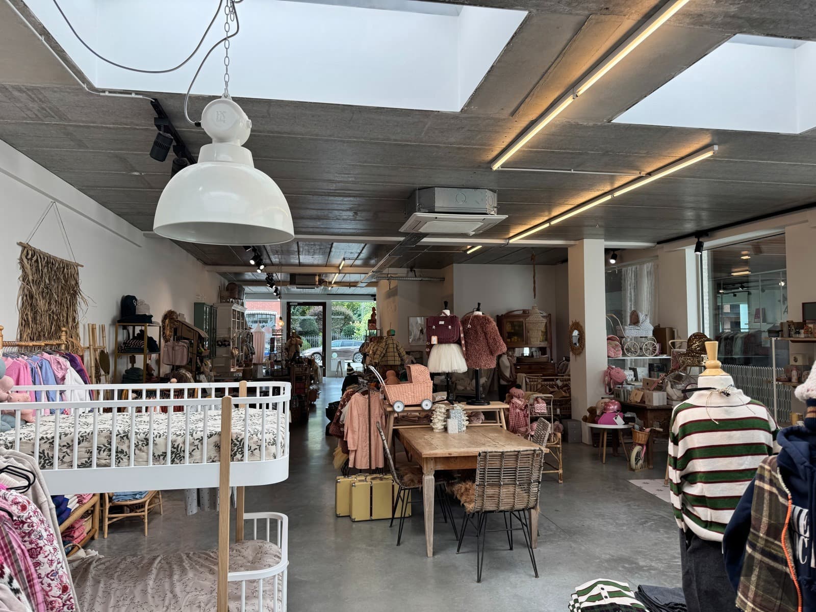 Uniek, instapklaar commercieel pand op toplocatie Schilde! — foto 11