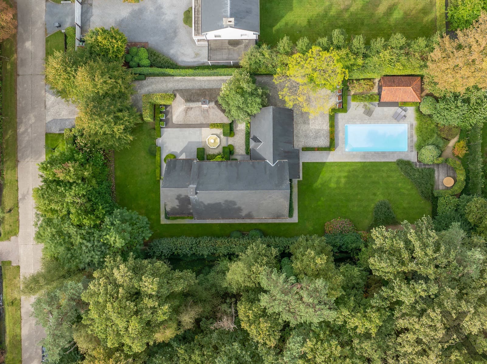 Luxe villa te Halle Zoersel, 5 slpk, zwembad & topafwerking — foto 27