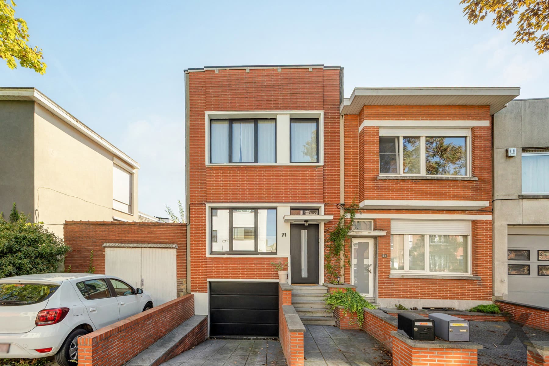 Exclusieve designwoning met garage - grens Mortsel-Edegem — foto 1